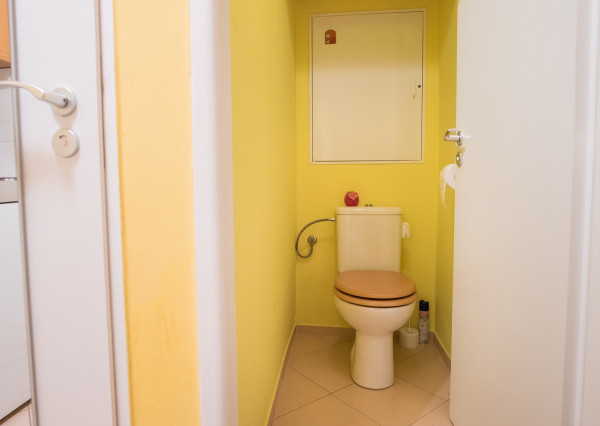 1izbový - 22 m2 - Košická ul.  *** VYBORNA PONUKA V BLÍZKOSTI CENTRA ***