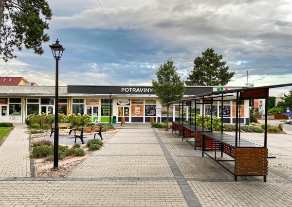 Zaujímavý 2i byt s rozlohou až 59 m2 - ul. Kozmonautov / Svätý Jur  ***  BYT JE LEN  16min CESTY OD CENTRA BRATISLAVY  ***