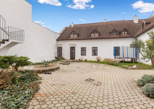 1 izbový byt 34 m2 – Prostredná ul. 15 / Svätý Jur  ***  VÝBORNÁ PONUKA  ***