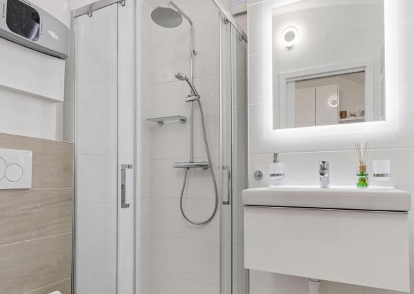 KOMPLETNÁ REKONŠTRUKCIA 1 izbový byt 24 m2 – Prostredná ul. 15 / Svätý Jur  ***  VÝBORNÁ PONUKA  ***