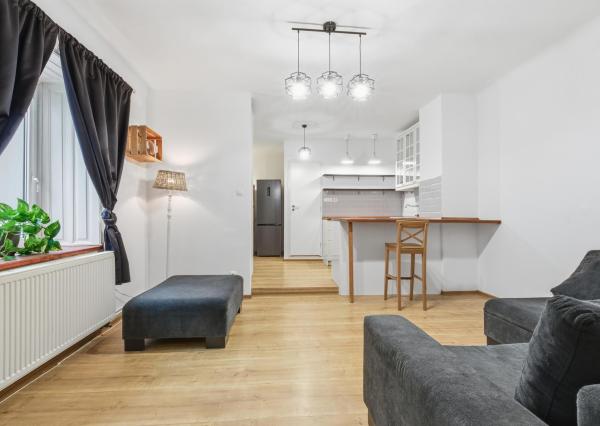 ZREKONŠTRUOVANÝ 2 izbový byt,  60 m2, Prostredná ul.  *** VÝBORNÁ PONUKA ***