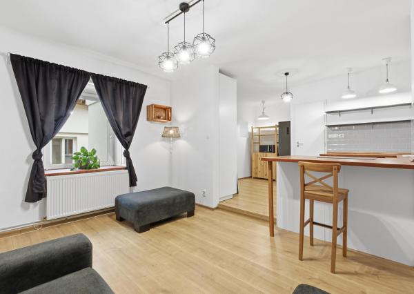 ZREKONŠTRUOVANÝ 2 izbový byt,  60 m2, Prostredná ul.  *** VÝBORNÁ PONUKA ***