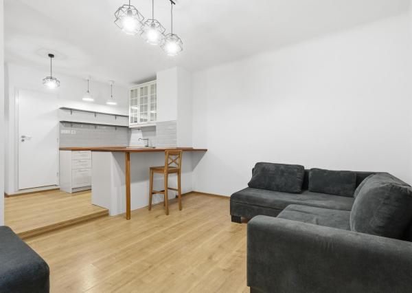 ZREKONŠTRUOVANÝ 2 izbový byt,  60 m2, Prostredná ul.  *** VÝBORNÁ PONUKA ***