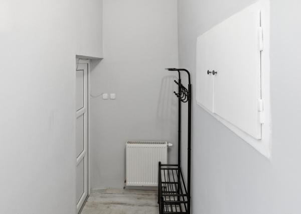 ZREKONŠTRUOVANÝ 2 izbový byt,  60 m2, Prostredná ul.  *** VÝBORNÁ PONUKA ***