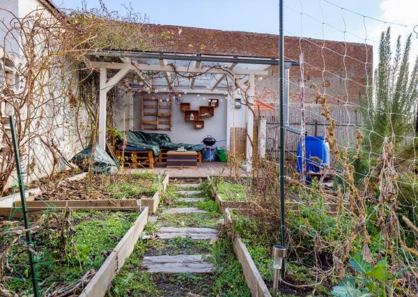 ZREKONŠTRUOVANÝ 2 izbový byt,  60 m2, Prostredná ul.  *** VÝBORNÁ PONUKA ***