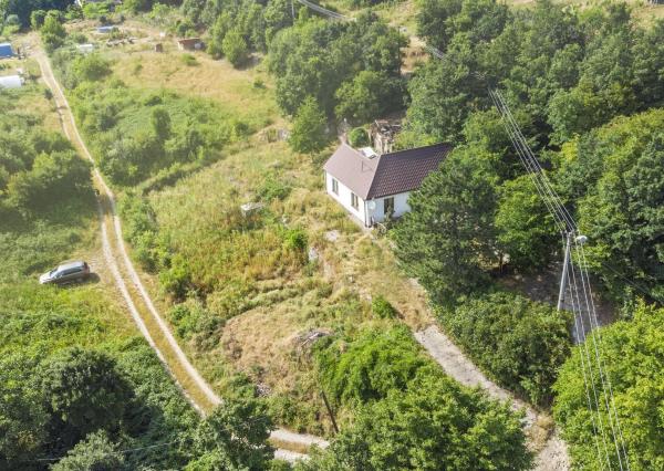 Výnimočný pozemok s RD a nádherným výhľadom na Svätý Jur