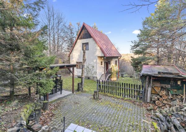 3 podlažný dom 95 m2 - pozemok 2884 m2 Svätý Jur   *** SÚPISNÉ ČÍSLO - TRVALÉ BÝVANIE ***