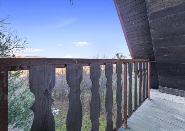 3 podlažný dom 95 m2 - pozemok 2884 m2 Svätý Jur   *** SÚPISNÉ ČÍSLO - TRVALÉ BÝVANIE ***