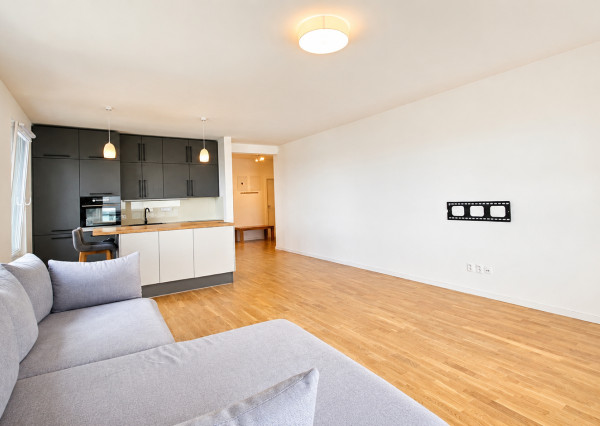 Ihneď voľný 3-izbový byt 91,12 m²,západný balkón,Pod vŕškami