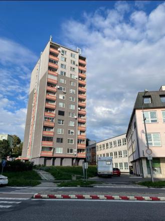 AFYREAL predaj 2 izbový byt pôvodný stav ul. P.O.Hviezdoslava, TOP prostredie - fotografia 1