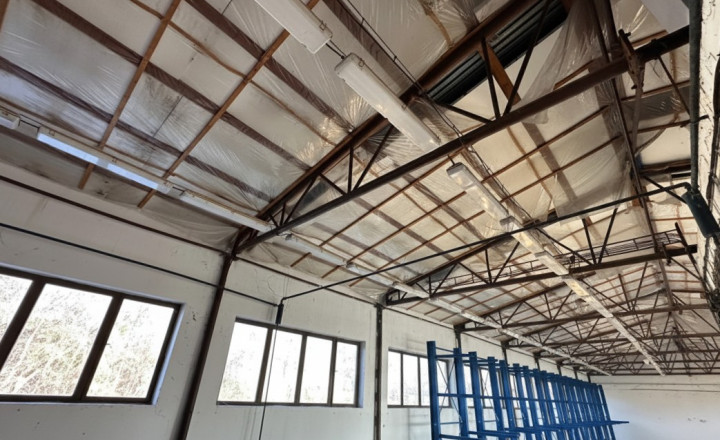 AFYREAL Lozorno- prenájom hala 542,9m2, spevnená plocha 4.382m2 na parkovanie kamiónov. - fotografia 1