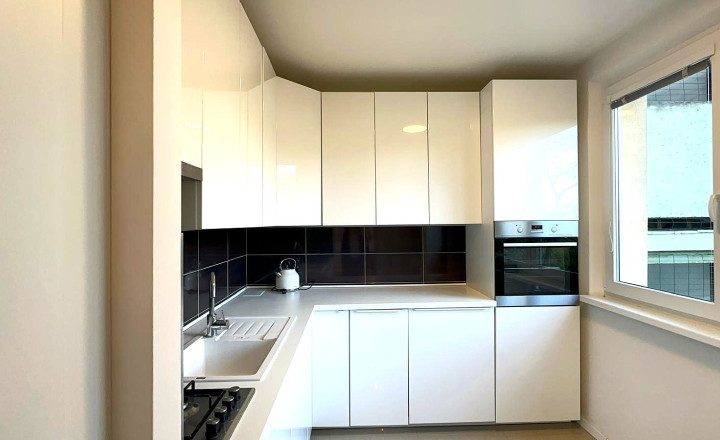 AFYREAL predane 4izb Cabanova ul., kompletná rekonštrukcia, úložný priestor, loggia, výťah, slnečný, svetlý - fotografia 9