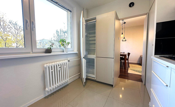 AFYREAL predane 4izb Cabanova ul., kompletná rekonštrukcia, úložný priestor, loggia, výťah, slnečný, svetlý - fotografia 11