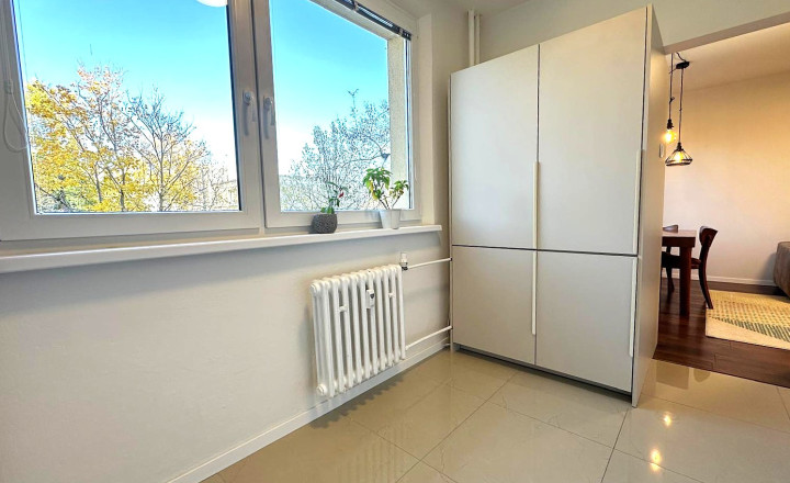 AFYREAL predane 4izb Cabanova ul., kompletná rekonštrukcia, úložný priestor, loggia, výťah, slnečný, svetlý - fotografia 12