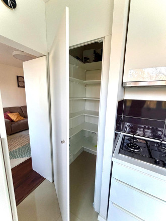 AFYREAL predane 4izb Cabanova ul., kompletná rekonštrukcia, úložný priestor, loggia, výťah, slnečný, svetlý - fotografia 13