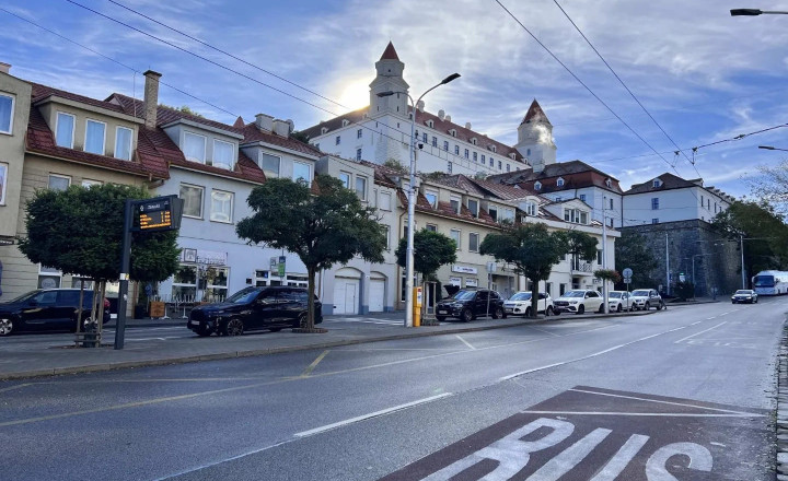 Afyreal prenájom 5 kancelárií Zámocká, parking v garáži - fotografia 1