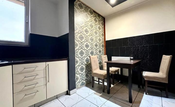 AFYREAL predaj 4izb byt 90m2 Radničné námestie, vlastný kotol na kúrenie, kompl.rekonštr., balkón, veľká pivnica - fotografia 7
