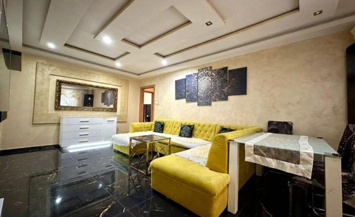AFYREAL predaj 4izb byt 90m2 Radničné námestie, vlastný kotol na kúrenie, kompl.rekonštr., balkón, veľká pivnica - fotografia 4
