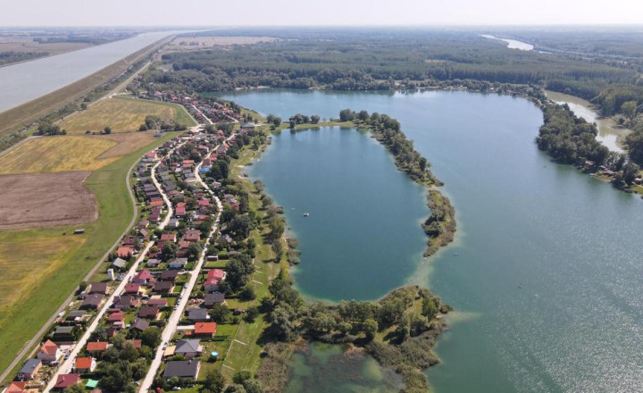 AFYREAL prenájom 3izb kompl.rekonštr. MIMO RUCHU MESTA - iba 25km od Rusoviec - pri Šulianskom jazere, tiché a pokojné prostredie - fotografia 32