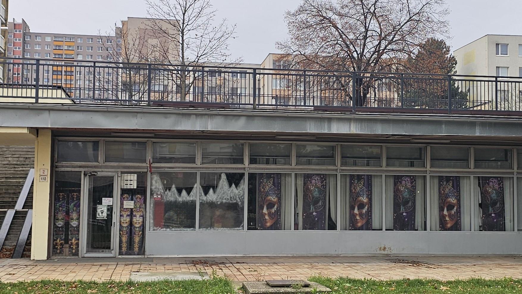 Obchodný - skladový priestor v Karlovej Vsi na prenájom, 130m2