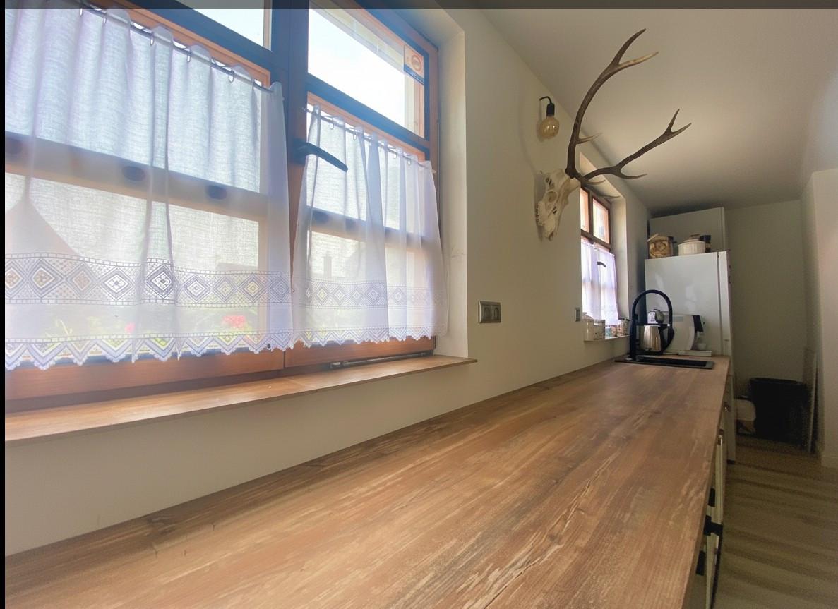 AFYREAL prenájom dog friendly 3izb celoročne obývateľnej chaty iba 25km od Rusoviec - pri Šulianskom jazere, tiché a pokojné prostredie.