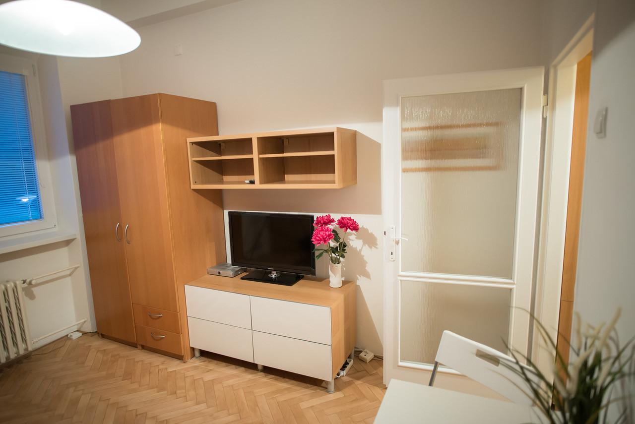 1izbový - 22 m2 - Košická ul.  *** VYBORNA PONUKA V BLÍZKOSTI CENTRA ***