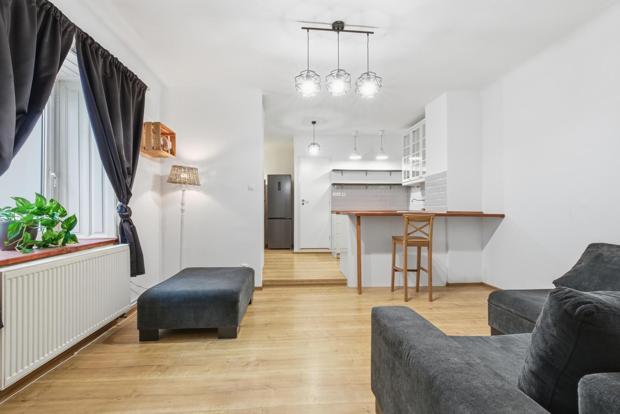ZREKONŠTRUOVANÝ 2 izbový byt,  60 m2, Prostredná ul.  *** VÝBORNÁ PONUKA ***